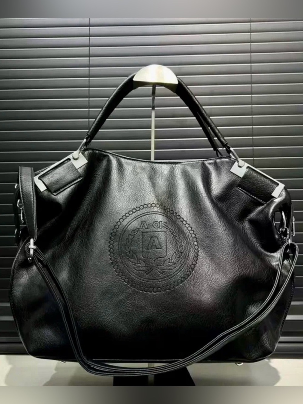 New -Gorgeous -Y2K -Retro Inspired Luxury Faux Leather Shoulder Bag /Tote -Black